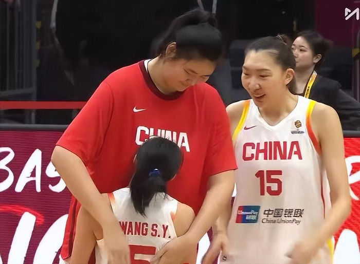 中国女篮力克南苏丹终结颓势 张子宇王思雨联手