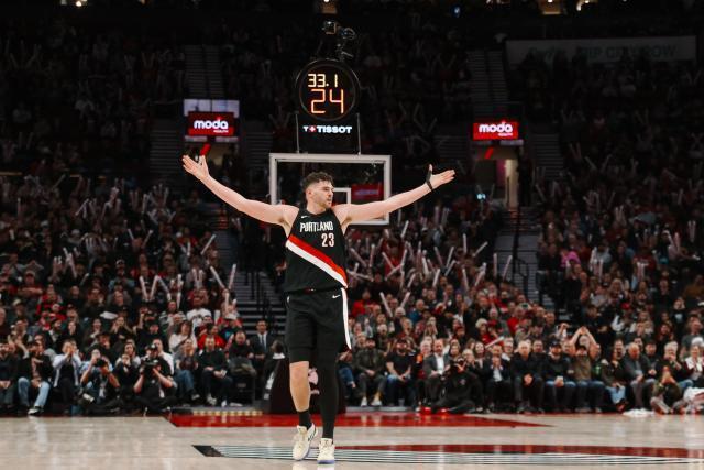 开拓者力压摆烂队锁定附加赛席位