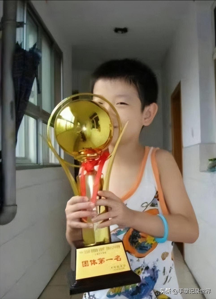 孙颖莎力克王曼昱夺三连冠 创女子乒坛历史