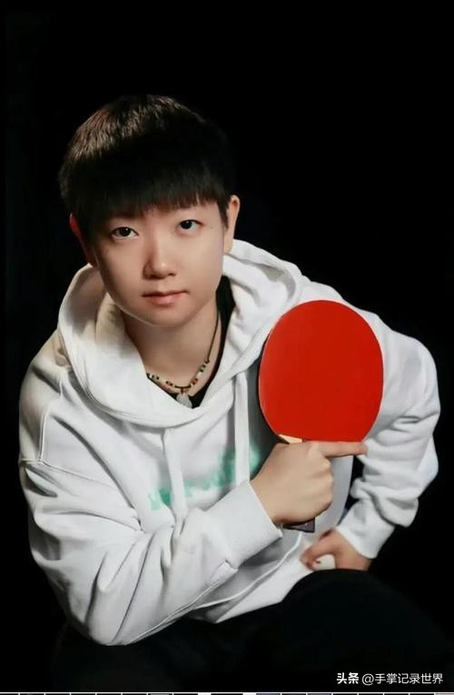 孙颖莎力克王曼昱夺三连冠 创女子乒坛历史