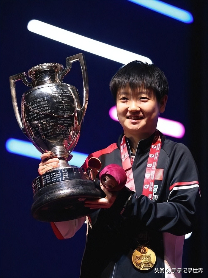 孙颖莎力克王曼昱夺三连冠 创女子乒坛历史