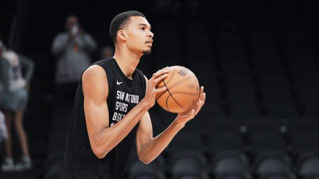 文班亚马复出砍40分 助马刺时隔七年重返季后赛