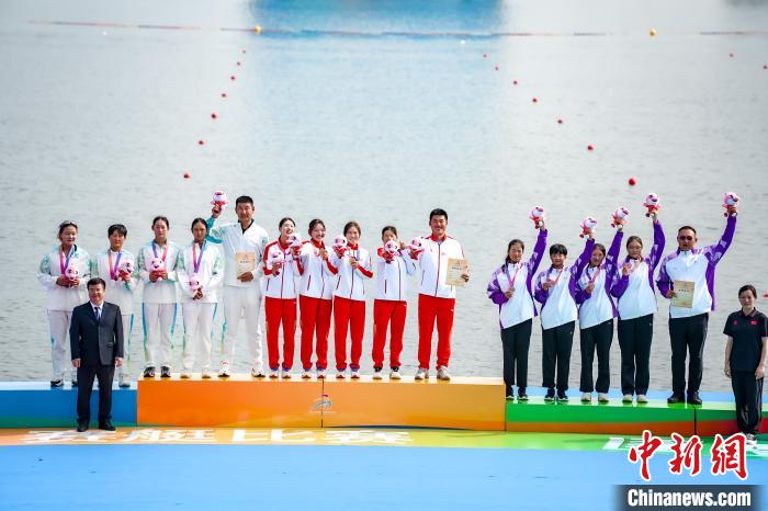首届学青会赛艇赛事收官 南京成都领跑金牌榜